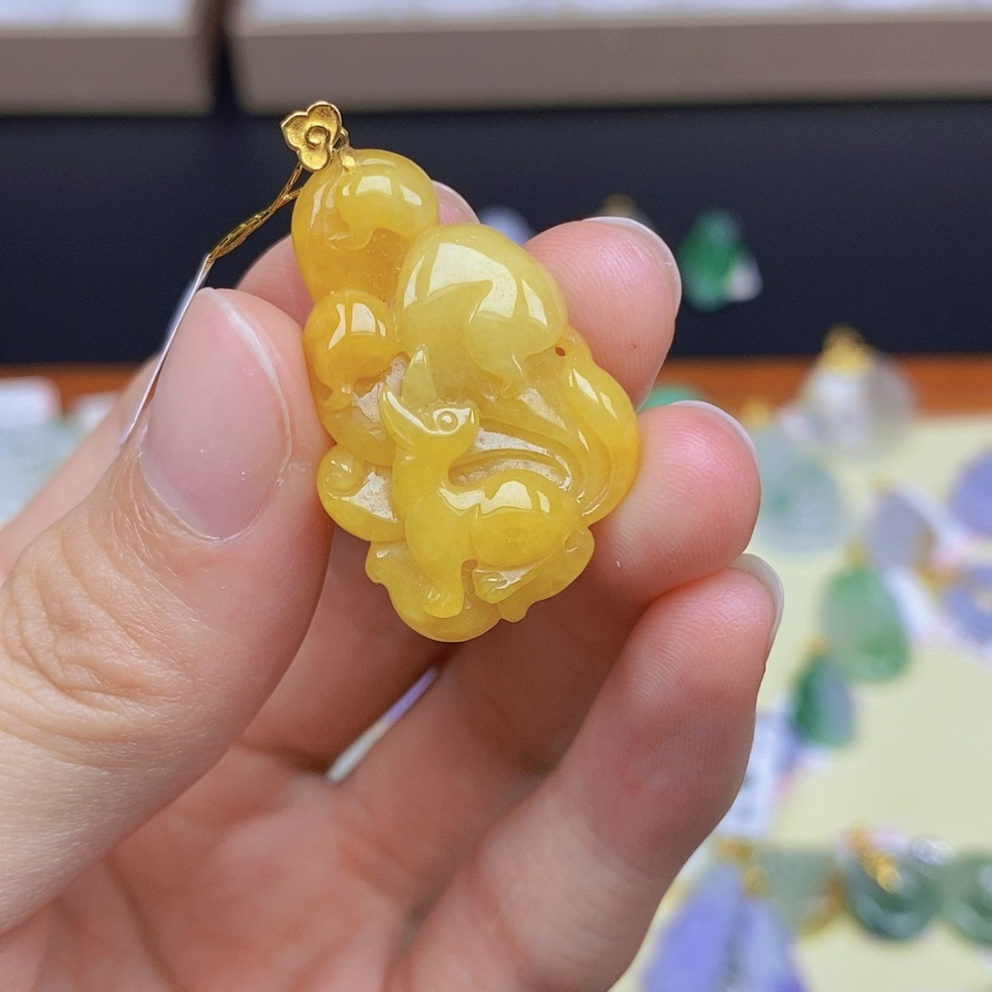 翡翠颈饰18K金镶嵌翡翠