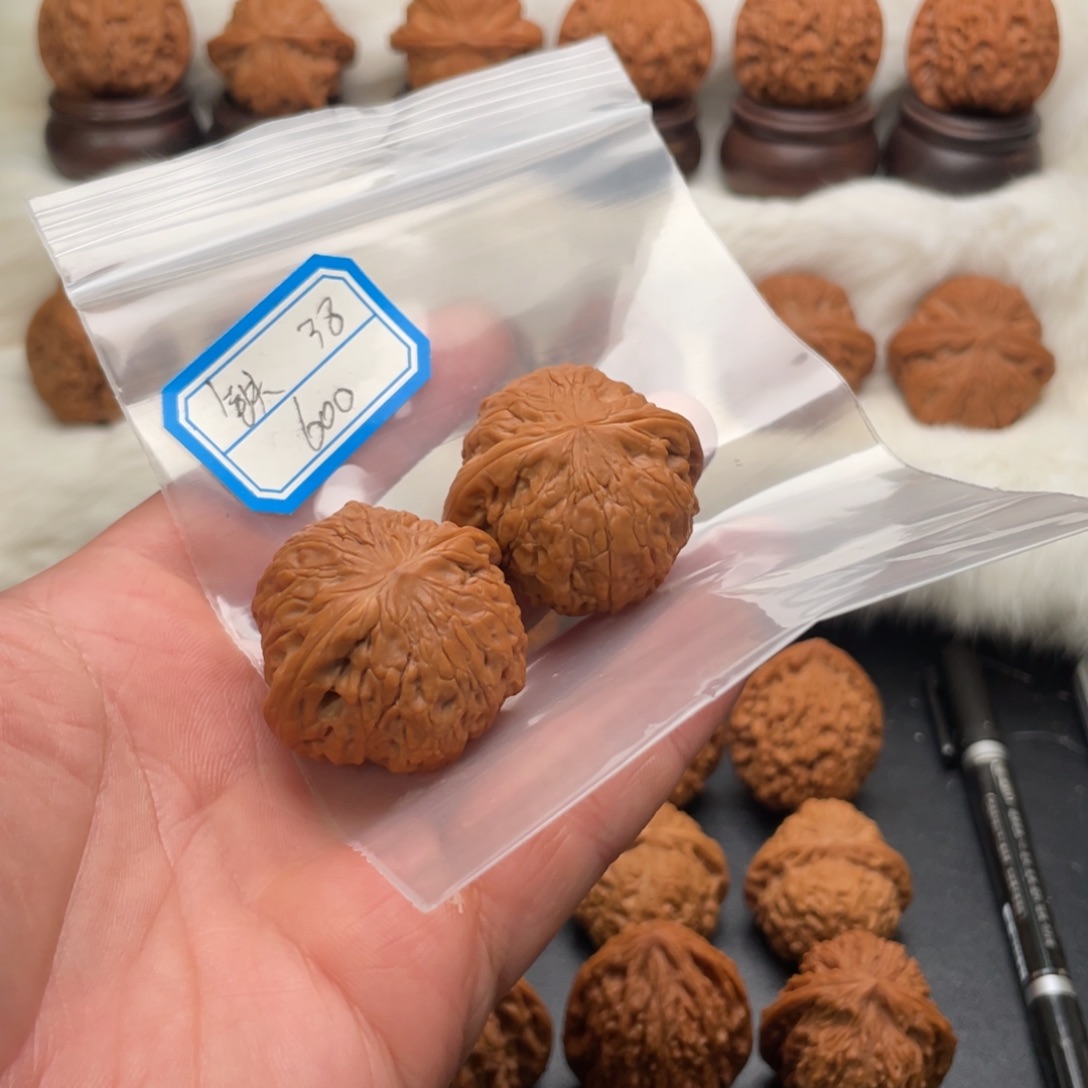 居***波吊坠文玩核桃铁锤