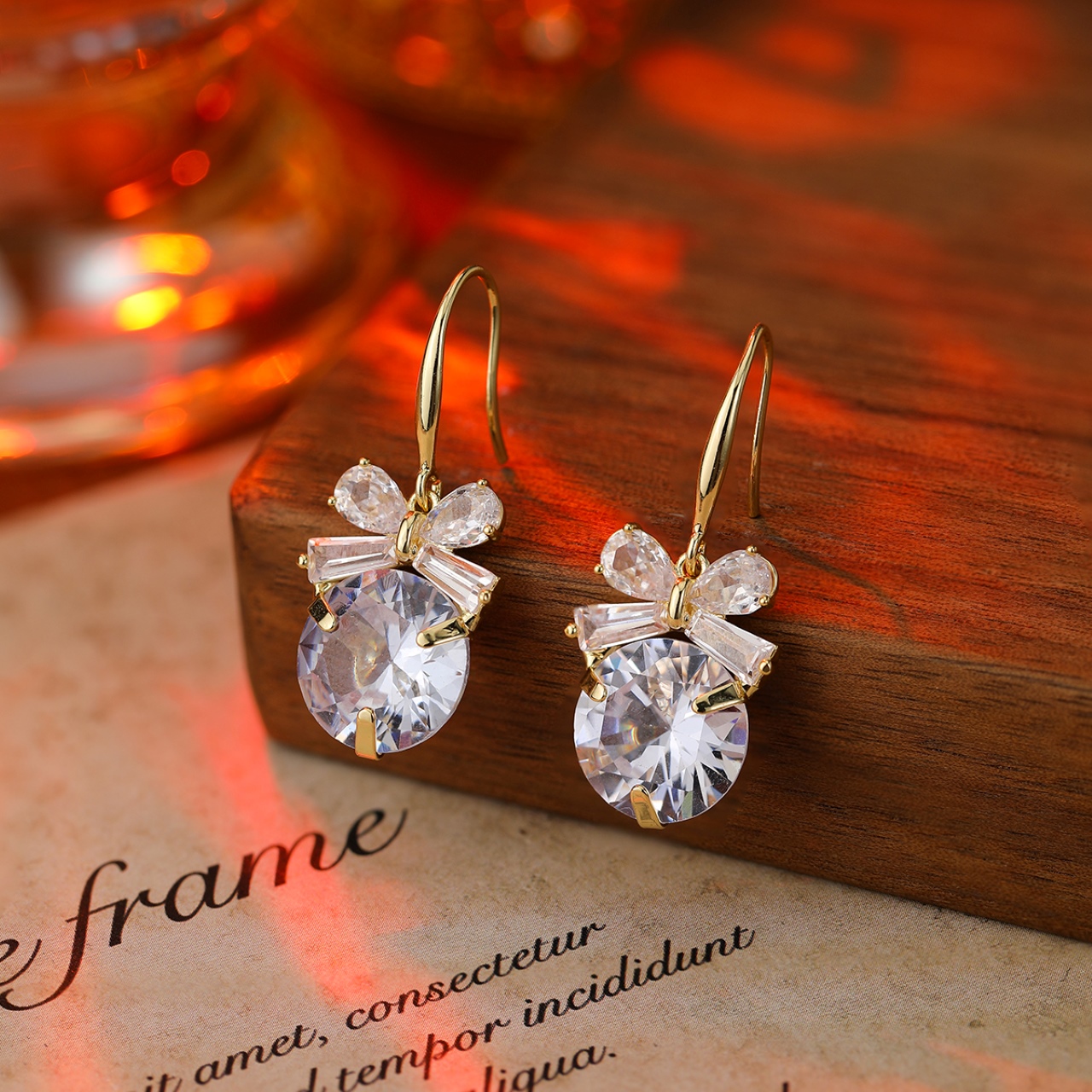 铜合金合成锆石耳饰 时尚气质蝴蝶结镶锆高级感耳环H160