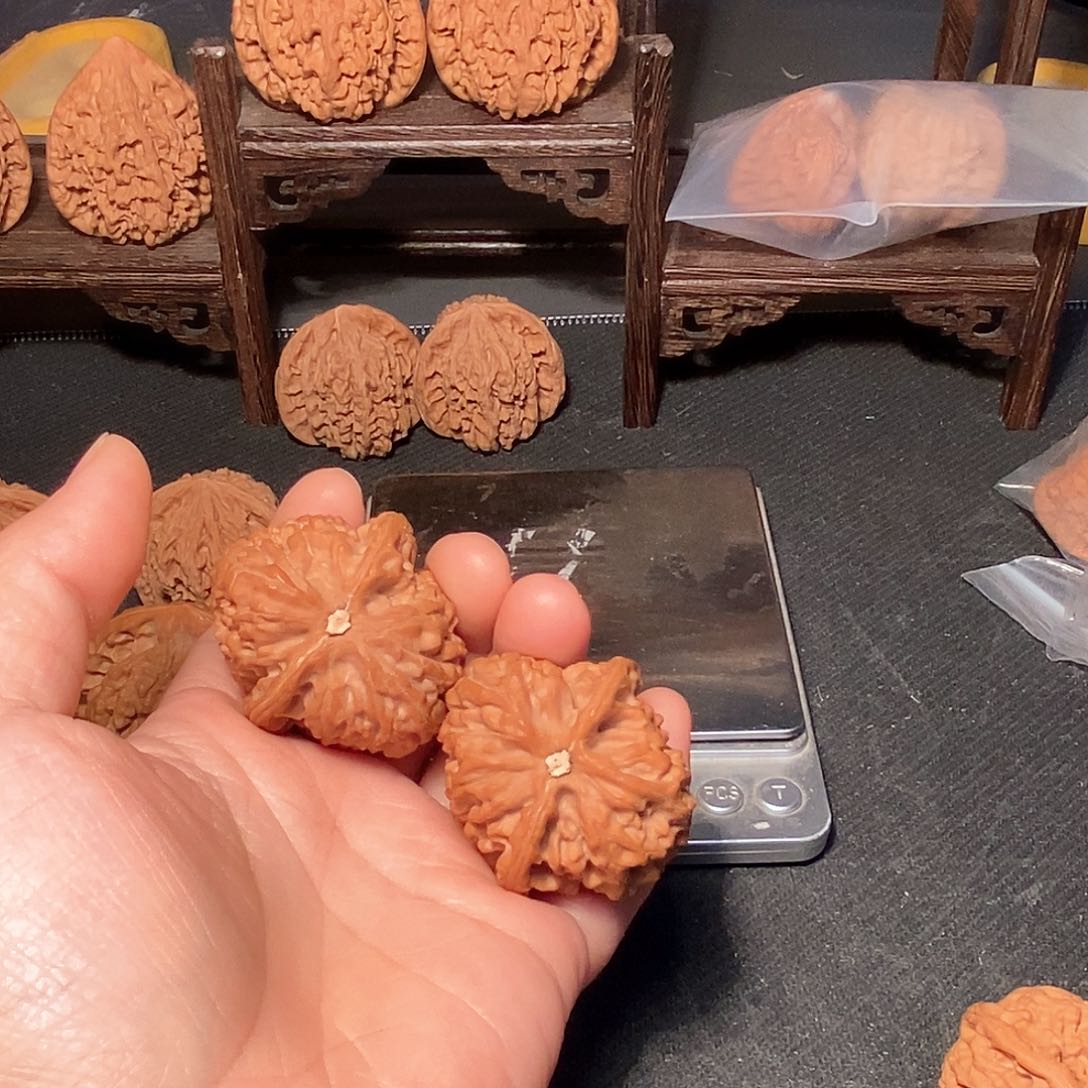 吊坠文玩核桃粗筋小石头41尺