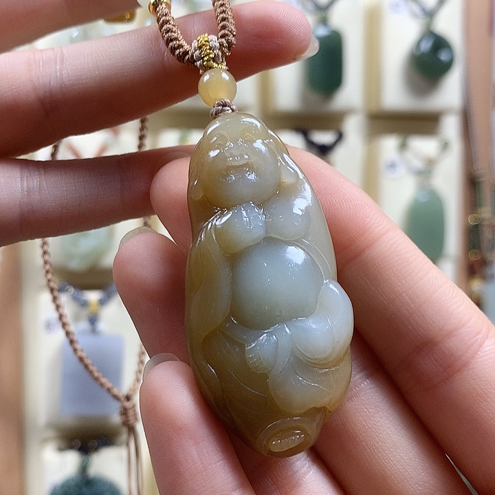 颈饰未镶嵌和田玉春**开