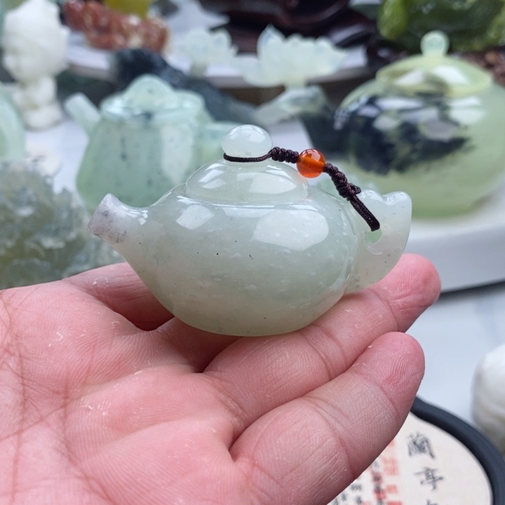 岫玉四大名玉手把件未镶嵌