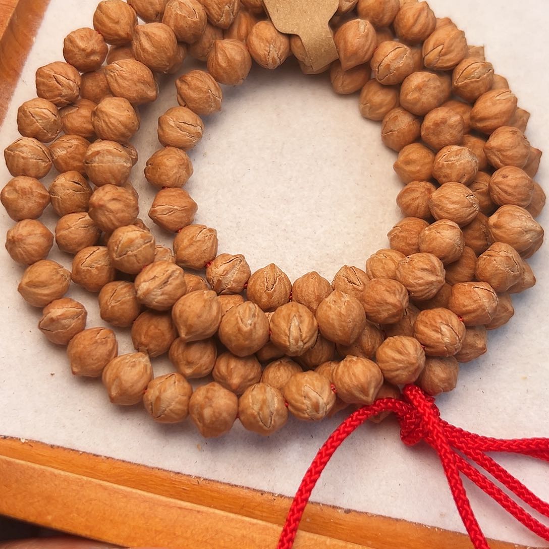 柏香籽/百香籽吊坠九*