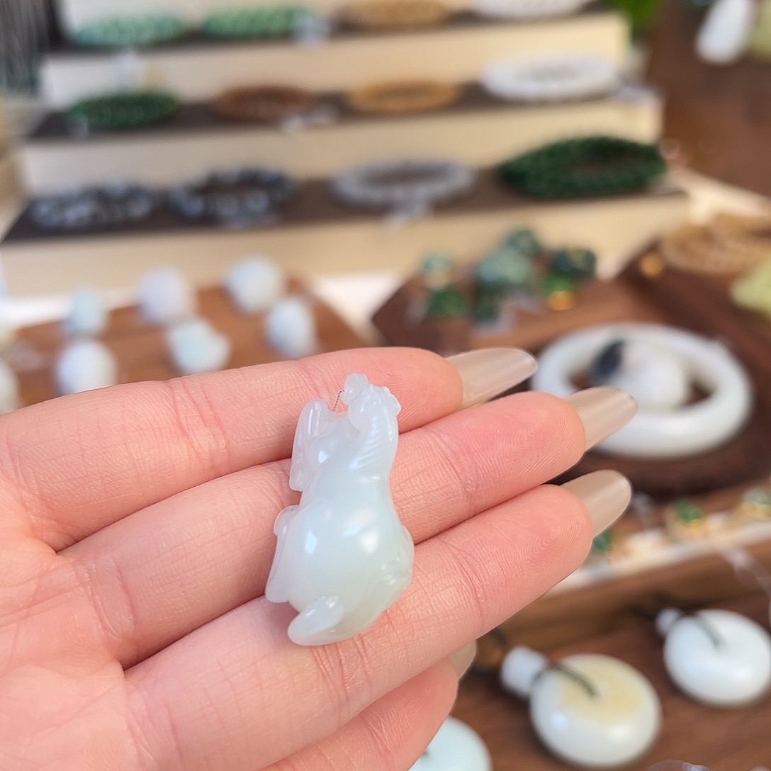 和田玉未镶嵌吊坠(不含链)