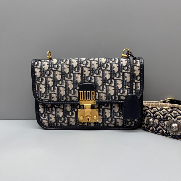 95新 DIOR/迪奥 老花刺绣Addict邮差包 尺寸24*16 SV17661