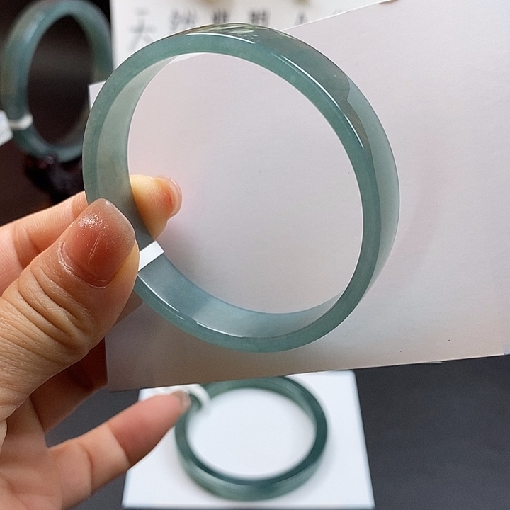 翡翠未镶嵌手镯55尺寸