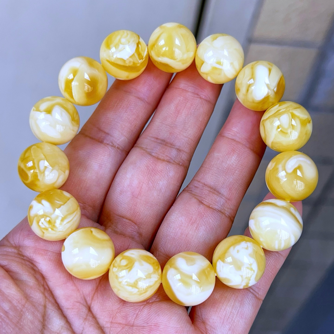 14+俄料瓷白妖花蜡精工圆珠手串