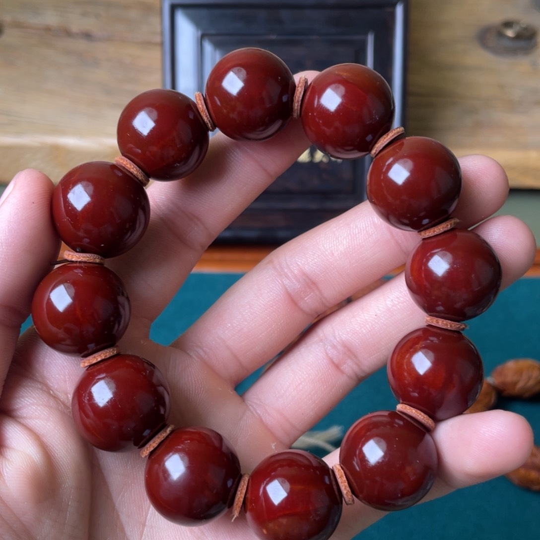 橄榄核吊坠落**寒光珠1.9