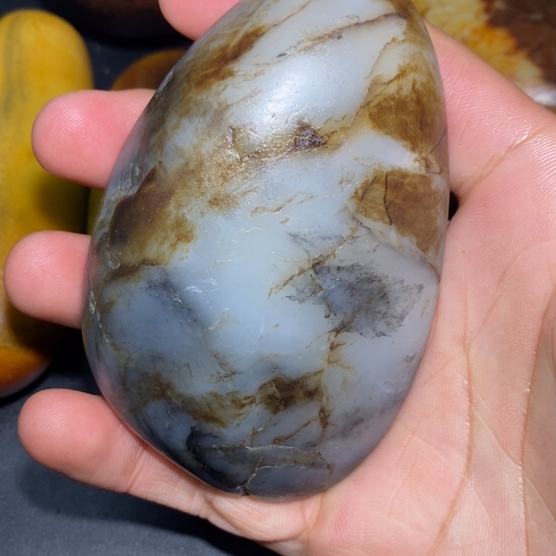 和田玉未镶嵌珠宝奇石