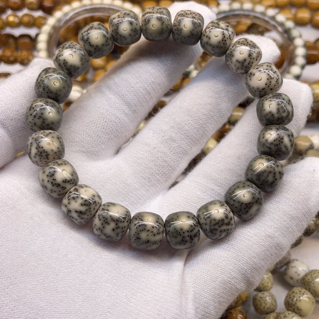 星月菩提吊坠石玉绿色11.5/10.5绿包白月朗星稀