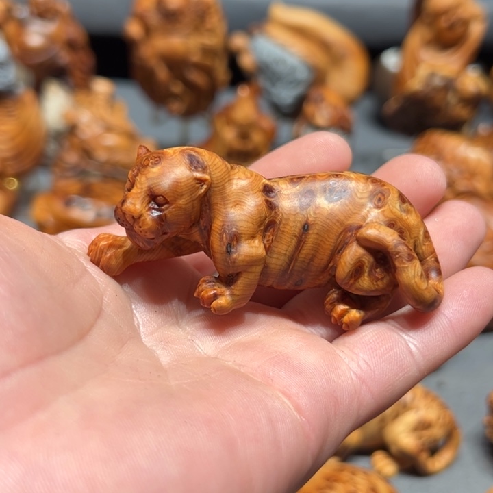 柏木（崖柏）点点关注