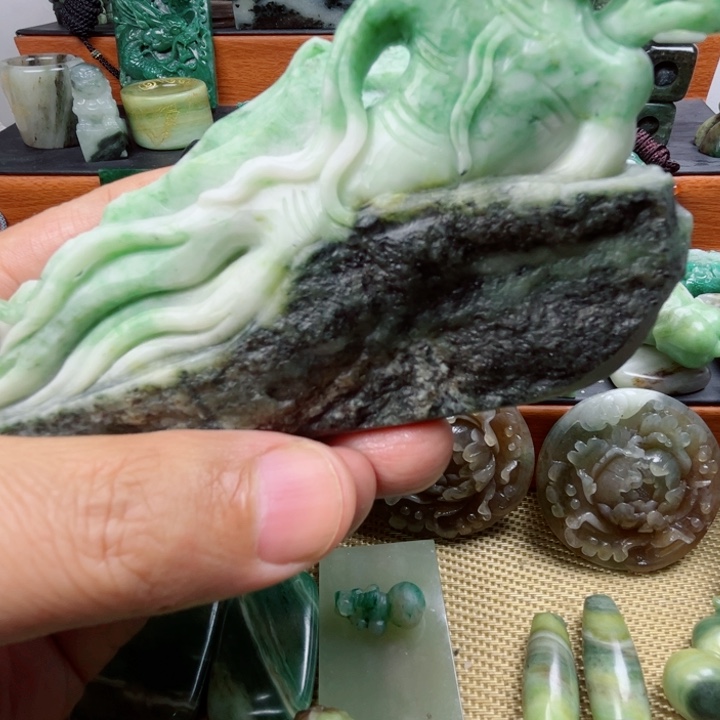 有***6独山玉未镶嵌珠宝半成品