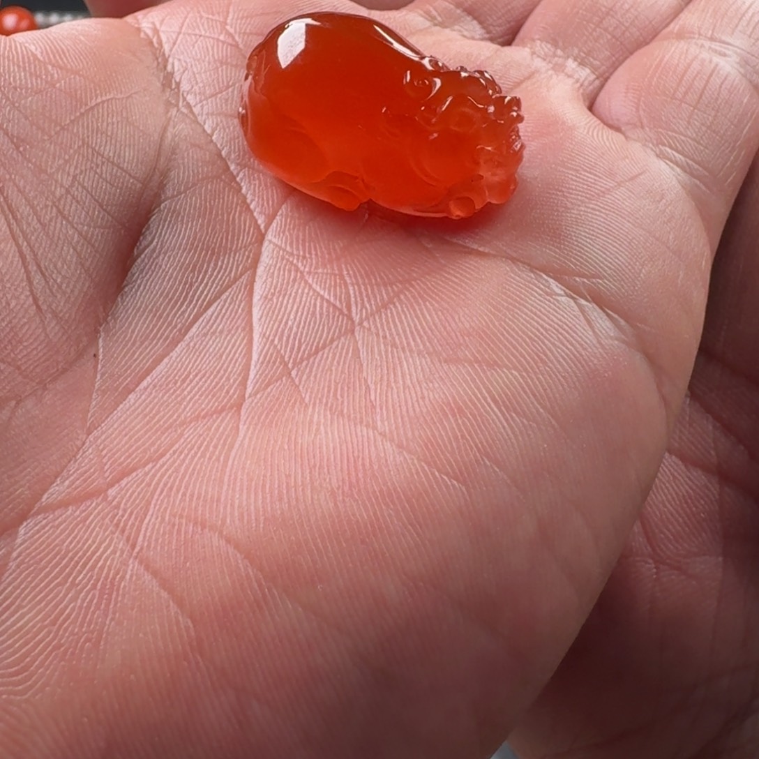 南红玛瑙未镶嵌冰红貔貅