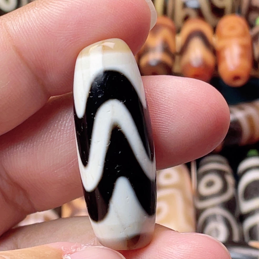 L****玛瑙/玉髓未镶嵌颈饰行运朱砂双水纹