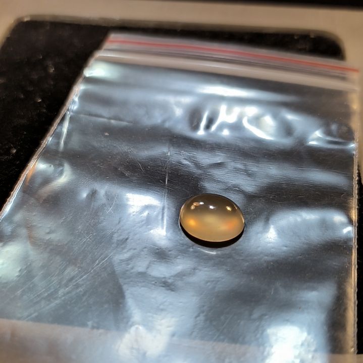 田***头石英岩玉未镶嵌戒面