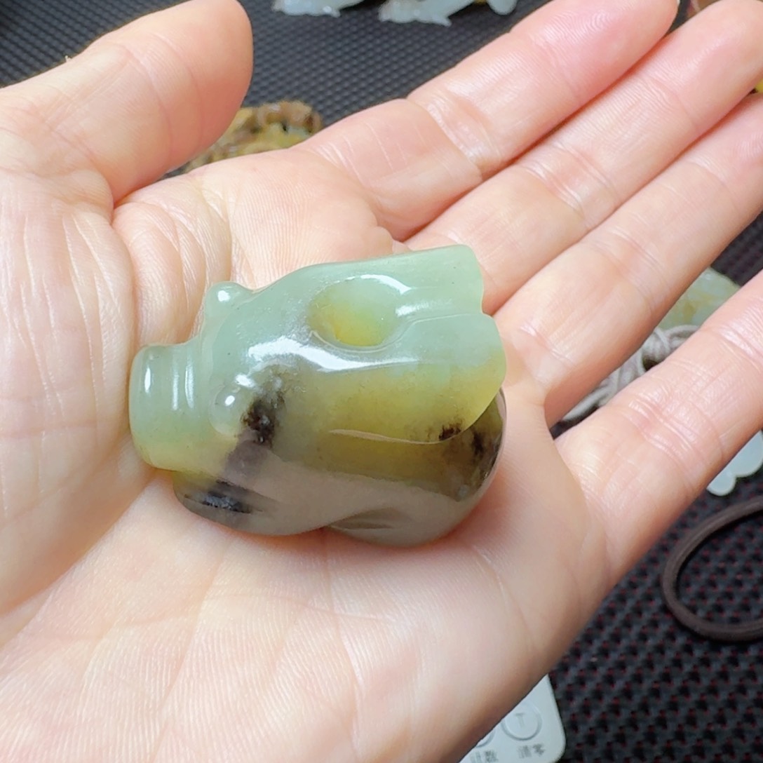 和田玉挂件未镶嵌