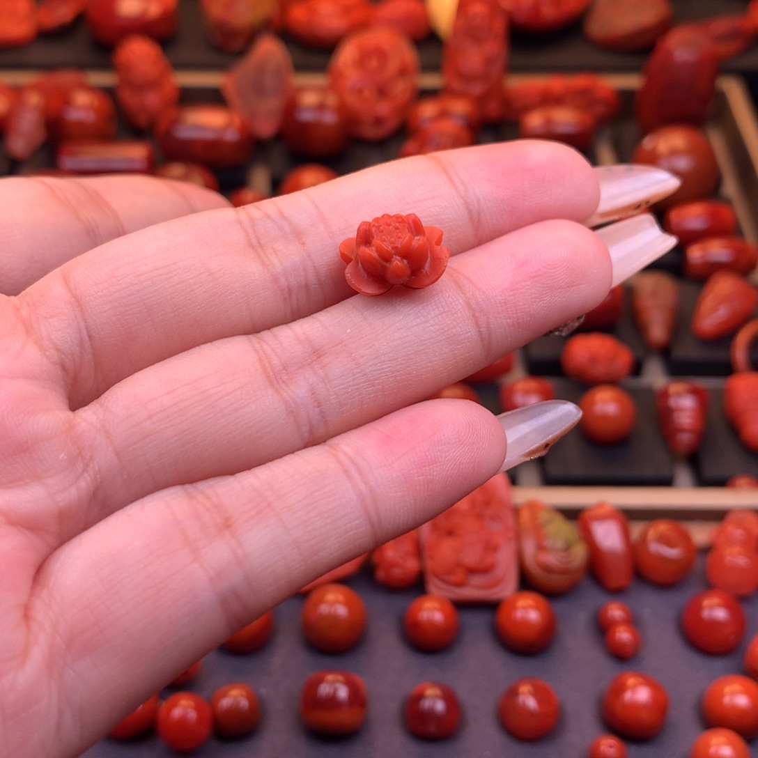 南红玛瑙未镶嵌保山立体莲花背云12mm