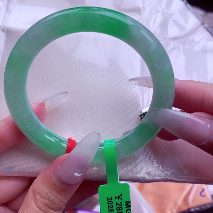 翡翠未镶嵌手镯翡翠