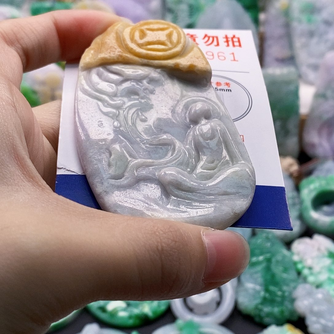 吊坠(不含链)未镶嵌翡翠