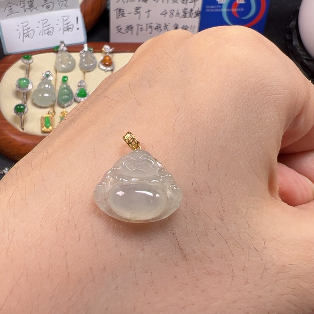颈饰18K金镶嵌翡翠2