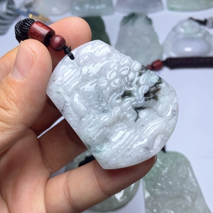 翡翠未镶嵌颈饰翡翠