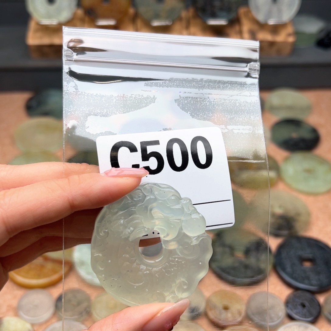 蛇纹石玉颈饰未镶嵌士*