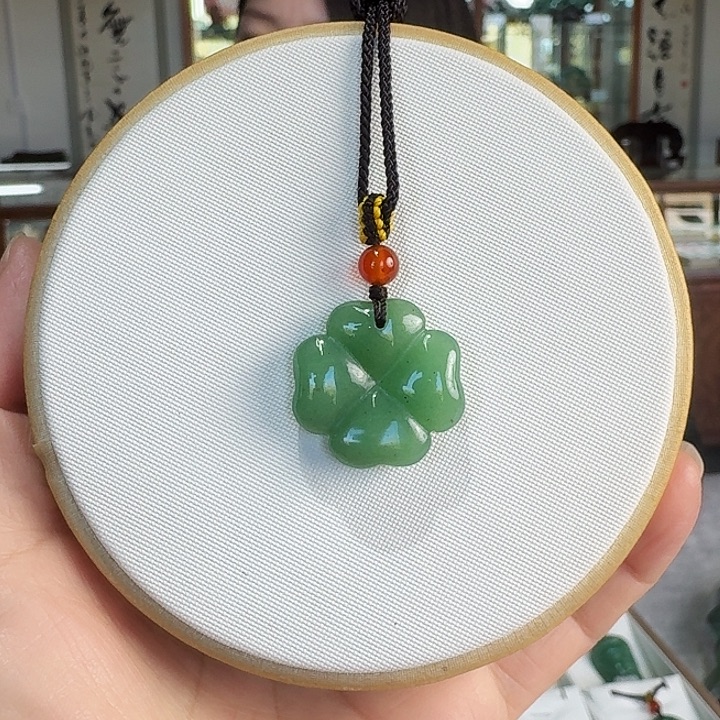 密玉（石英质玉）未镶嵌颈饰