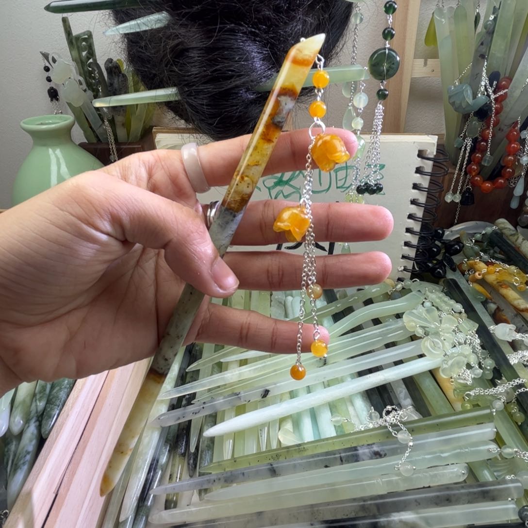 蛇纹石玉发饰未镶嵌玉石王