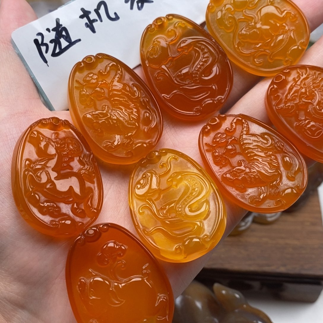 玛瑙/玉髓未镶嵌颈饰