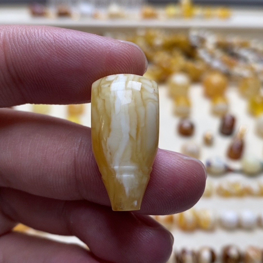 琥珀未镶嵌珠宝奇石13+