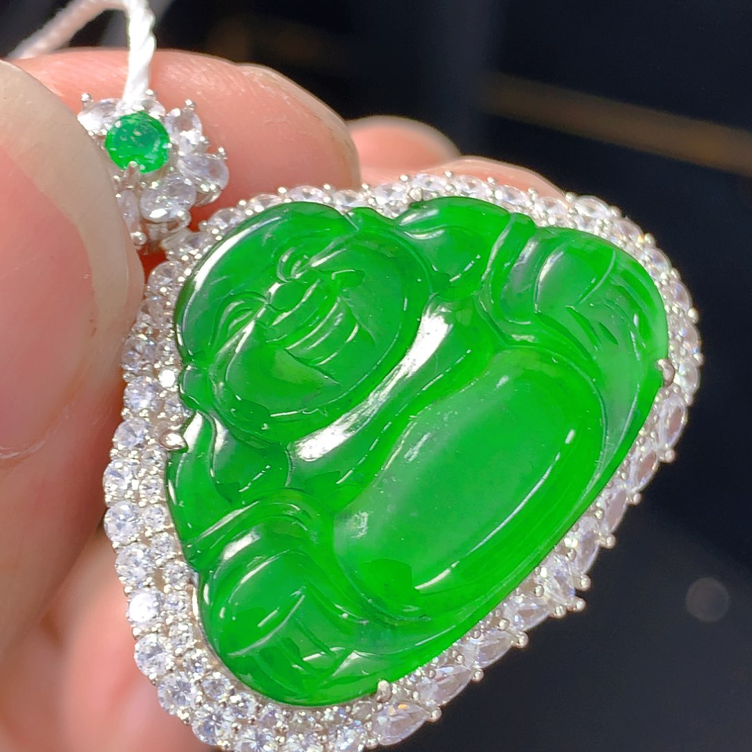 翡翠颈饰银S925镶嵌吊坠