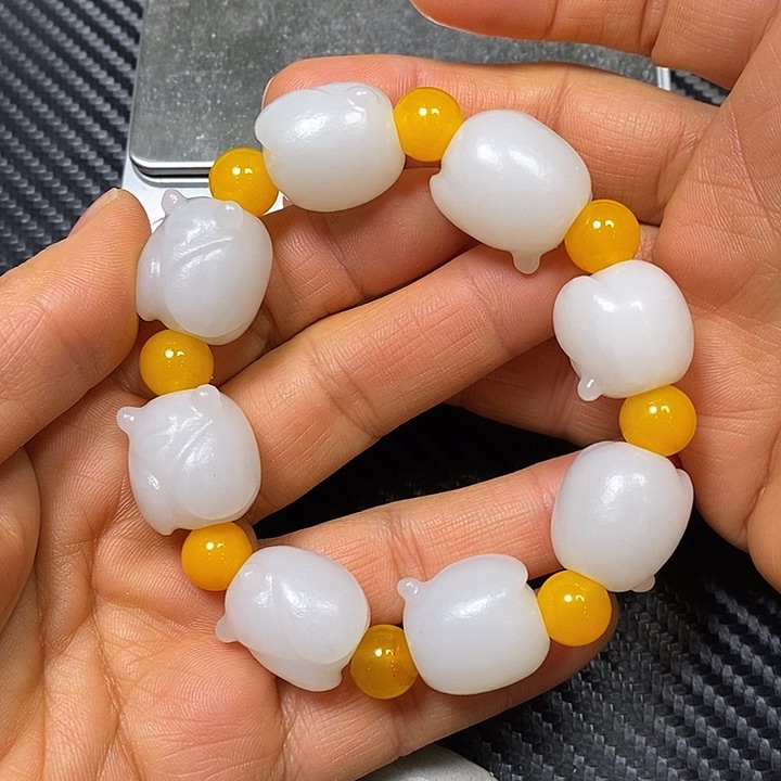 颈饰未镶嵌和田玉紫**来