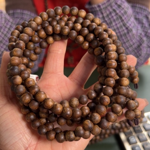 沉香手串蓝宝石26克卡0.8多样性发1条