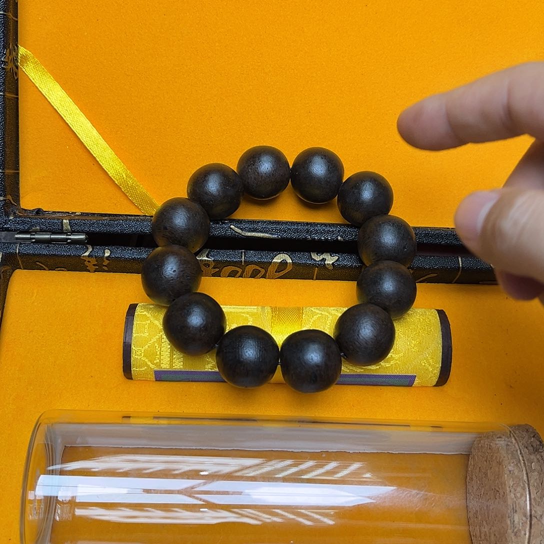 大叶紫檀（黑酸枝木类）