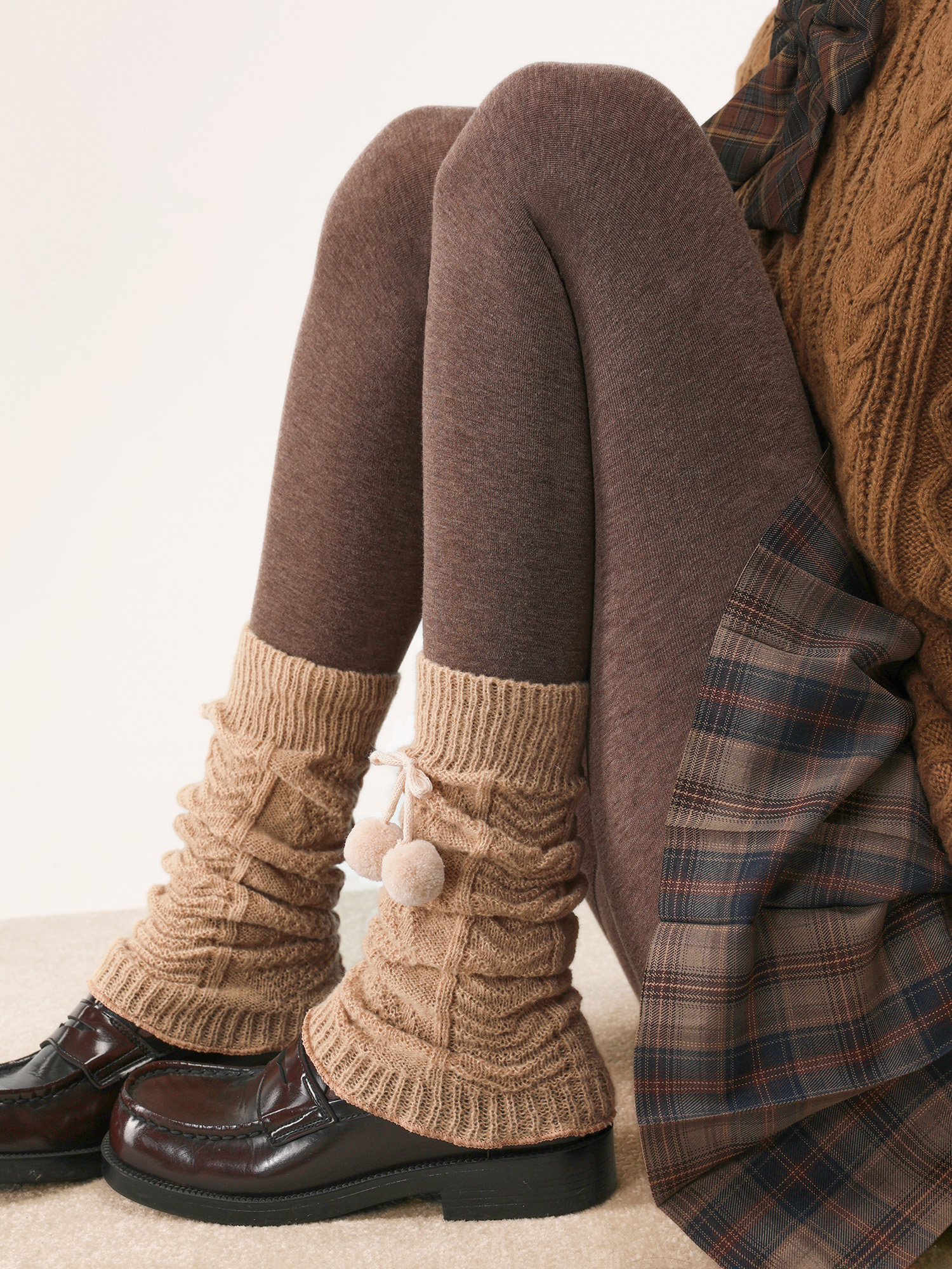 抵达一楼毛球袜套秋冬女叠穿连裤袜百搭白色菱格纹显瘦堆堆袜