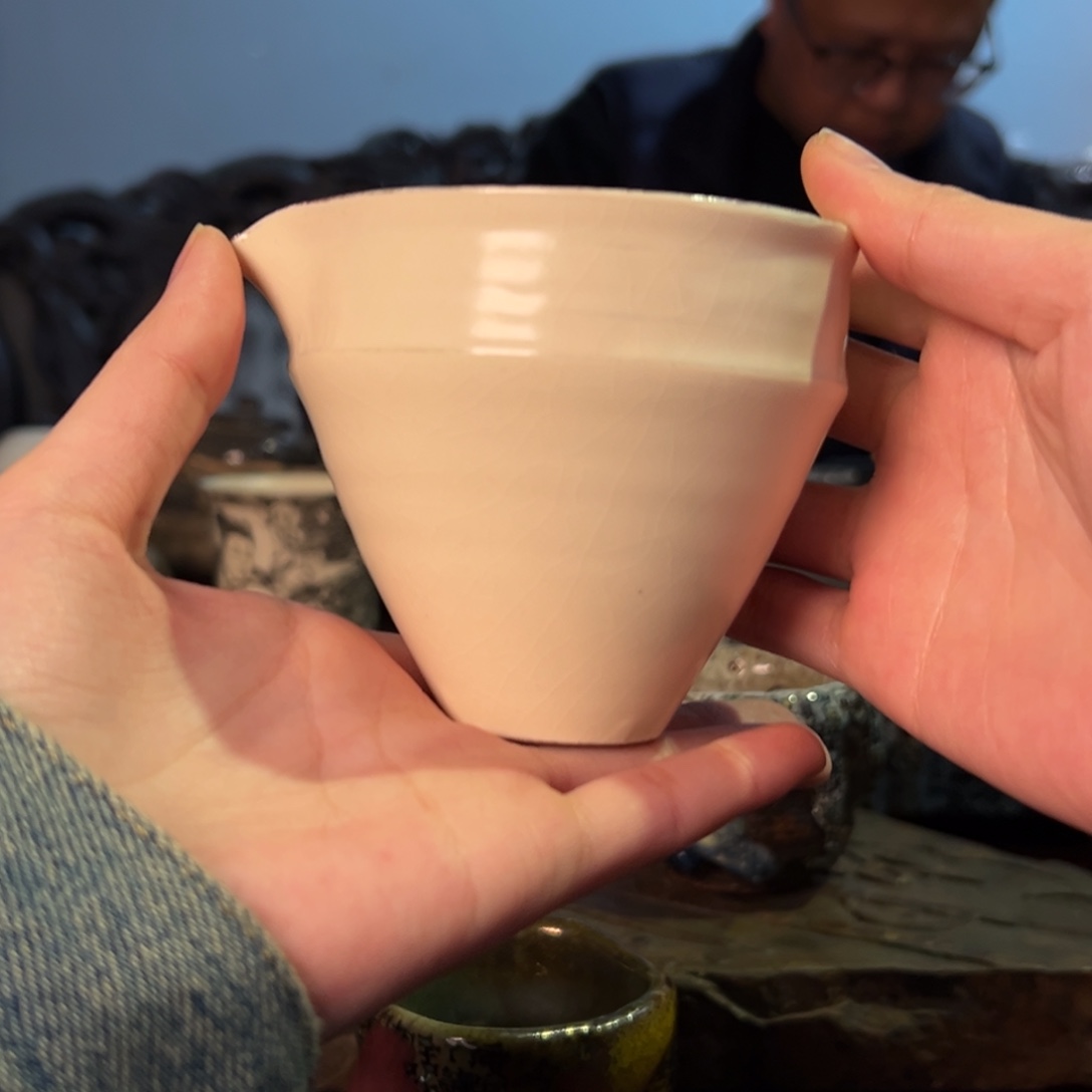 摆件陶瓷。         陶瓷。