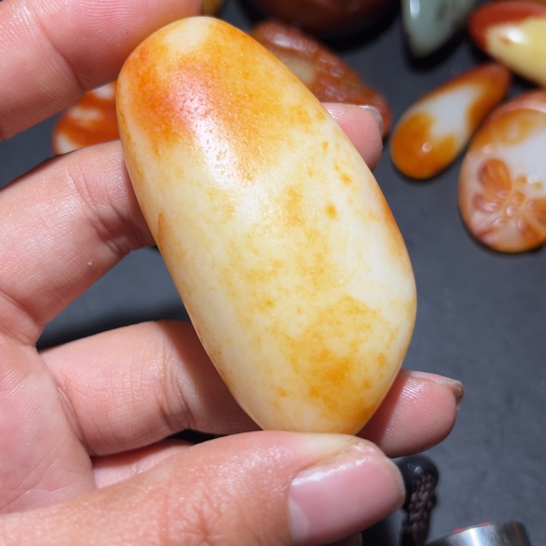 和田玉未镶嵌珠宝奇石