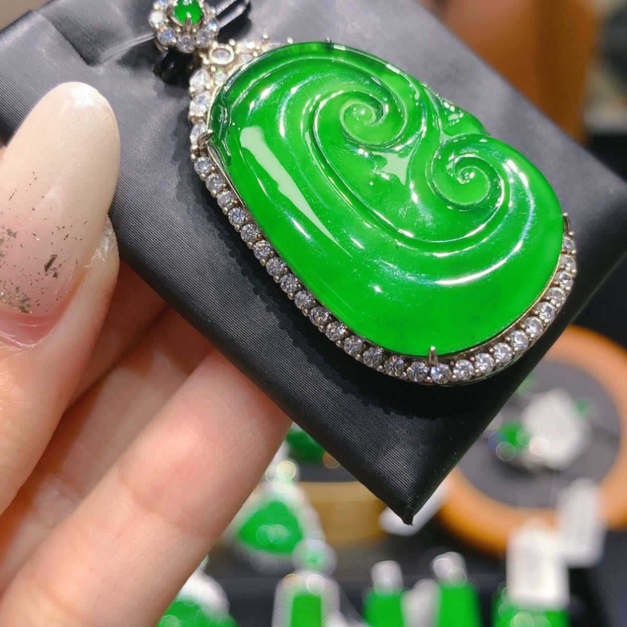 【闪购商品】颈饰银S925镶嵌翡翠5柒姐