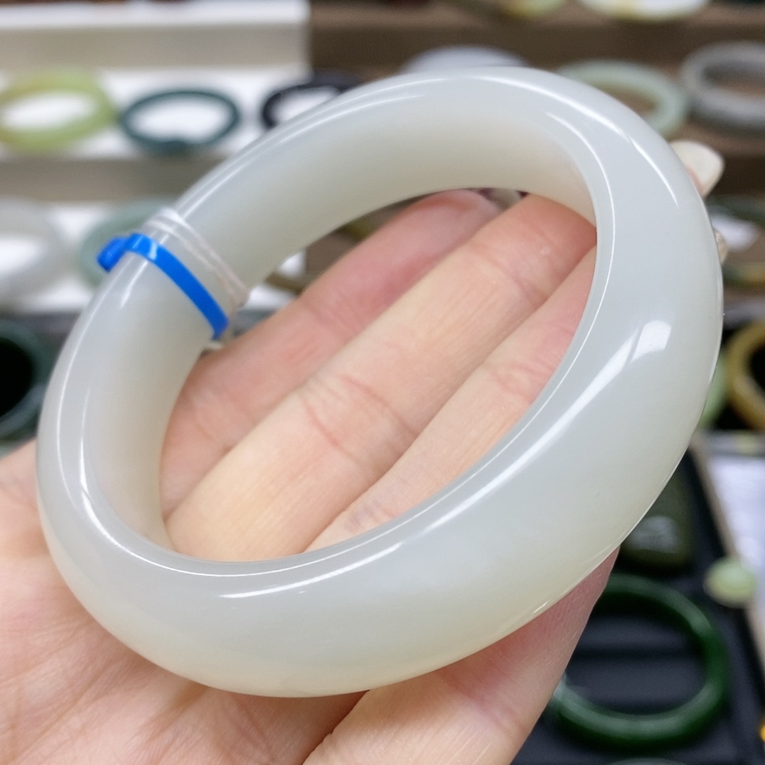 【闪购商品】和田玉手镯未镶嵌