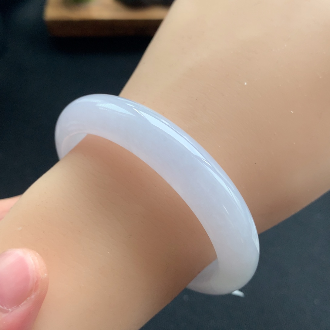 翡翠未镶嵌手镯53贵