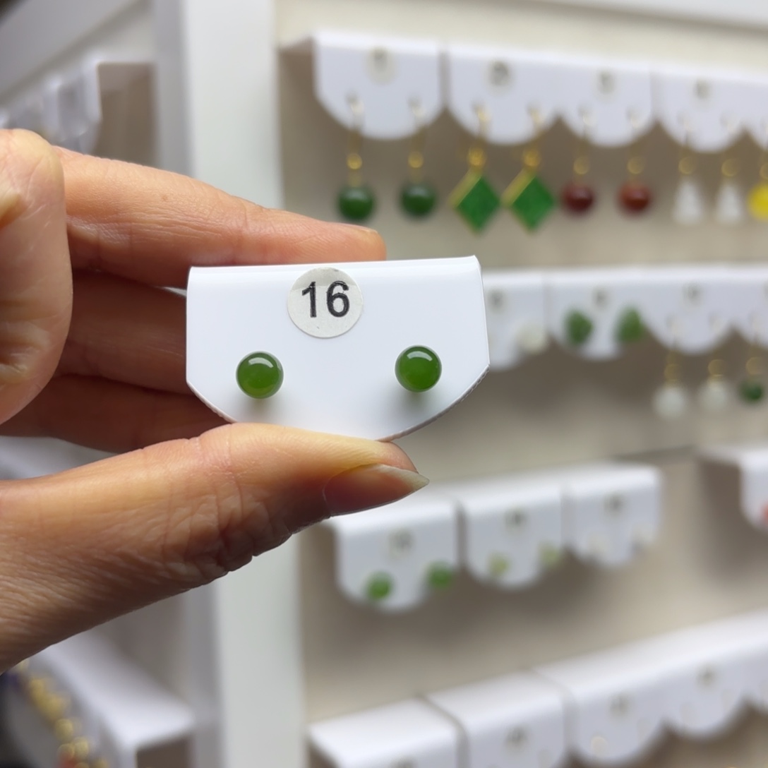 和田玉18K金镶嵌耳饰6mm