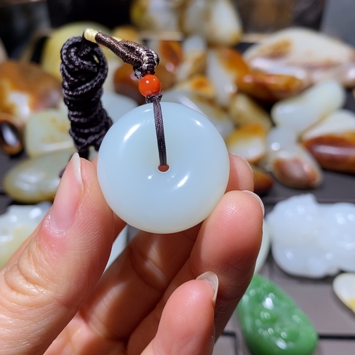 和田玉颈饰未镶嵌