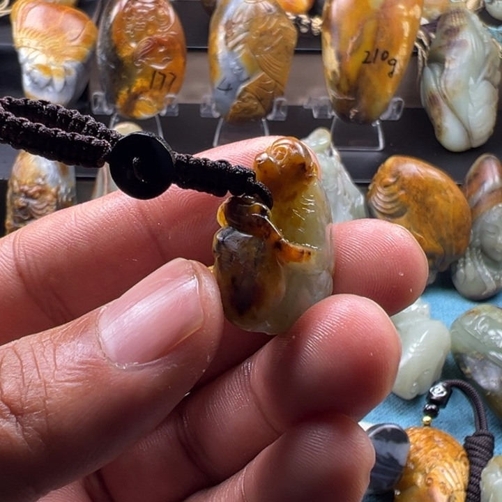 和田玉未镶嵌挂件