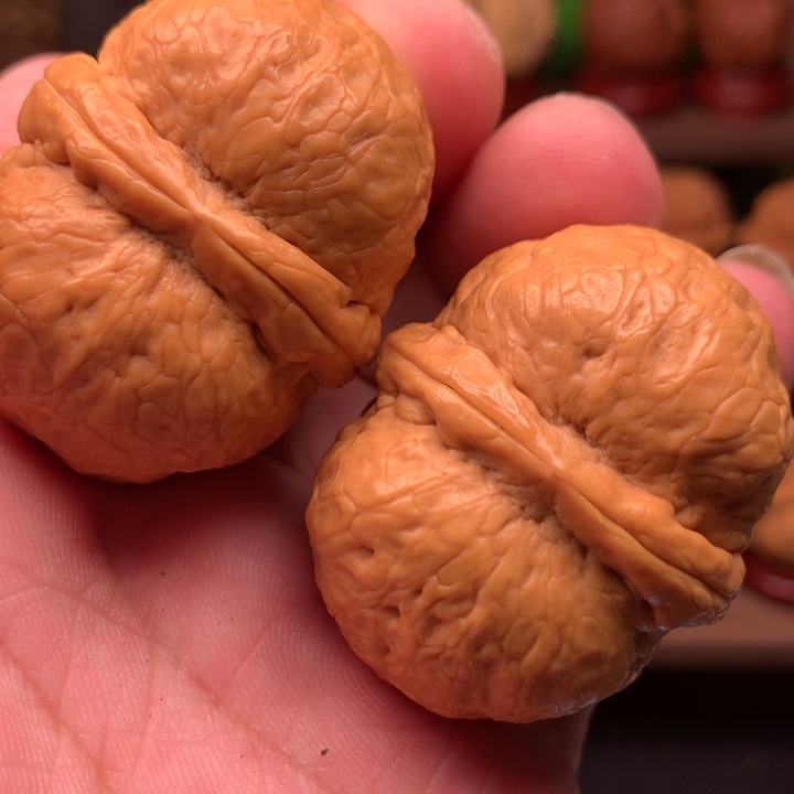 文玩核桃吊坠炸二元宝