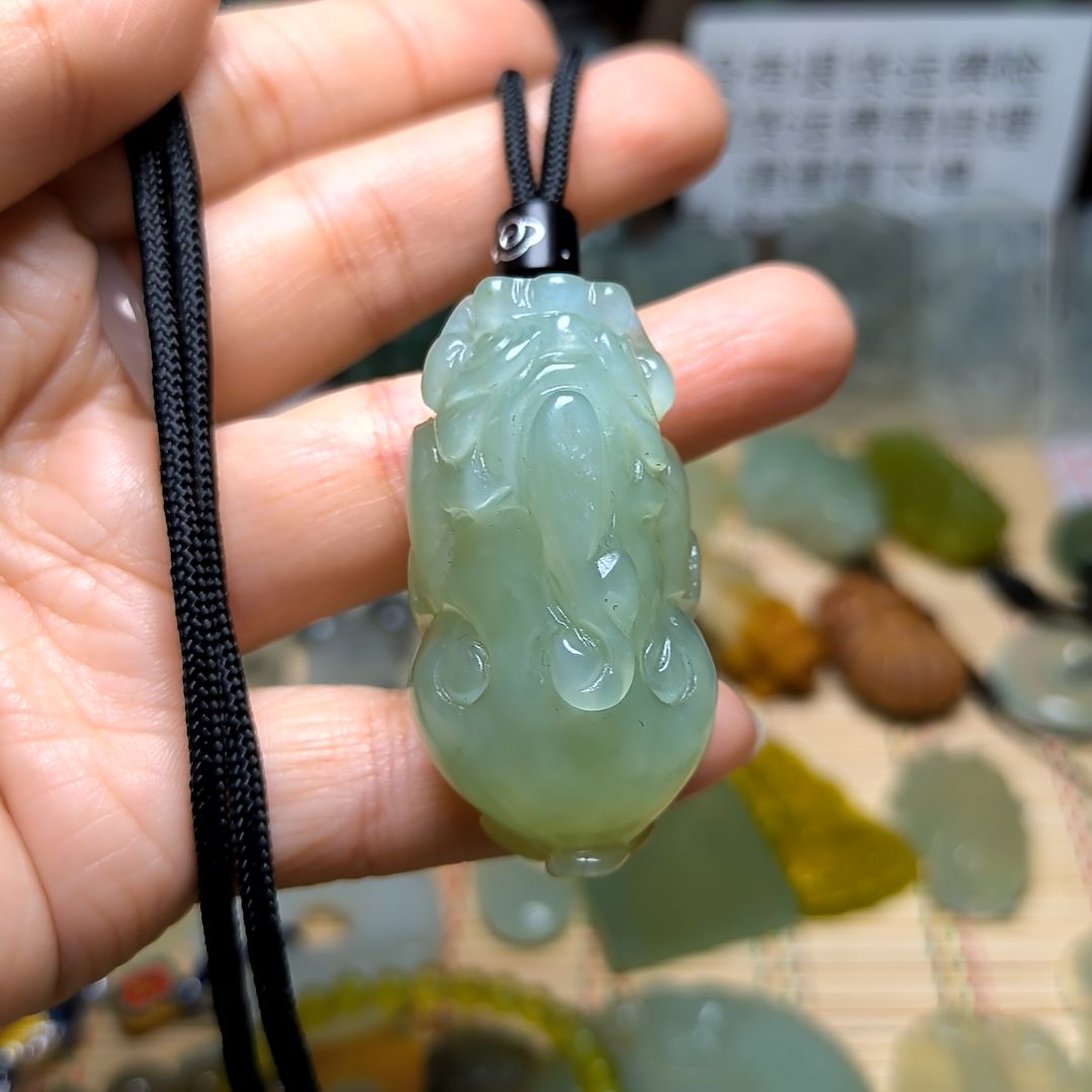 岫玉未镶嵌吊坠(不含链)
