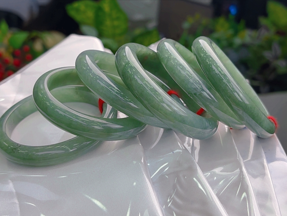 天然缅甸A货翡翠手镯多样性发起一W888