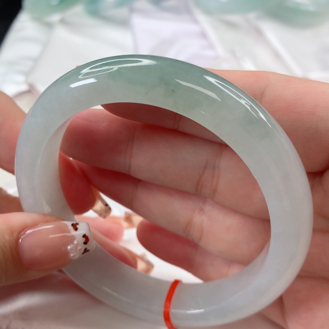 翡翠手镯未镶嵌59.8圈口半山水