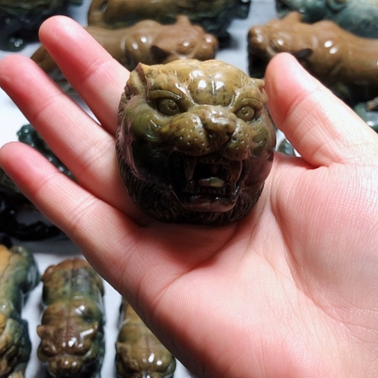 岫岩河磨玉（透闪石质玉）把件未镶嵌