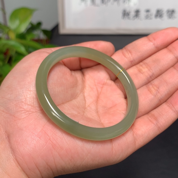 和田玉手镯未镶嵌53