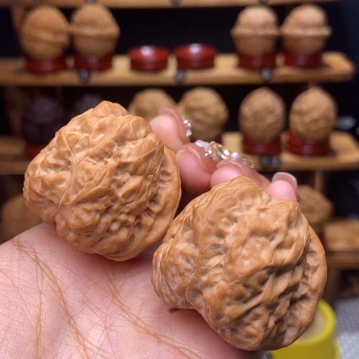 文玩核桃吊坠?****b蛤蟆头97